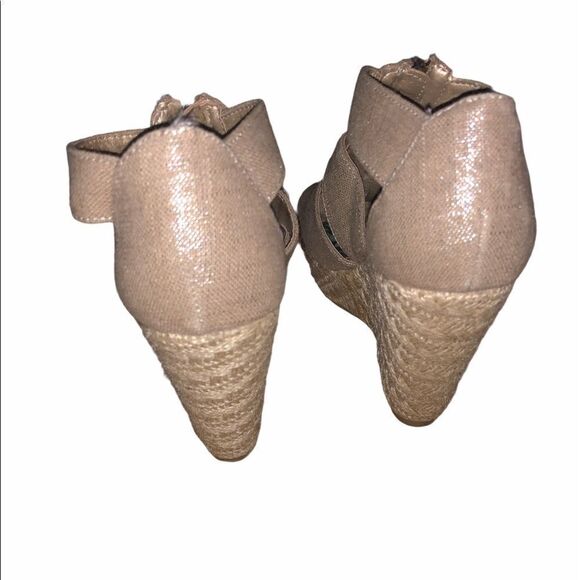 SM New York Tan Man Made Material Size 7.5 - Picture 2 of 4